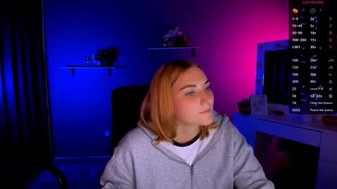 casey_meow_ online show from September 18, 12:58 pm