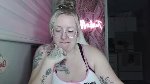 Snapshot of cashbratbrynn chatting on October 29, 10:41 am cashbratbrynn online show from October 29, 10:41 am