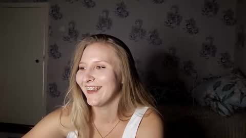 Snapshot of cassaundrairion chatting on October 9, 12:53 pm Lucy online show from October 9, 12:53 pm