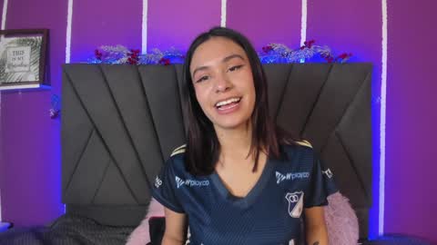 Cassie Jones online show from February 8, 4:03 am