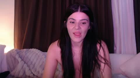 cassiealvarez online show from June 2, 2:12 am