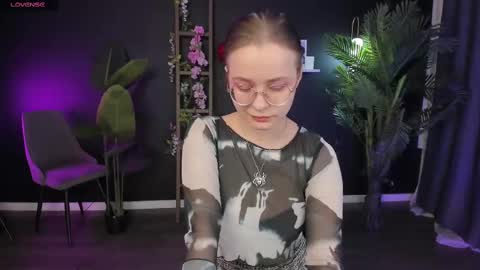 assie online show from February 19, 9:14 pm