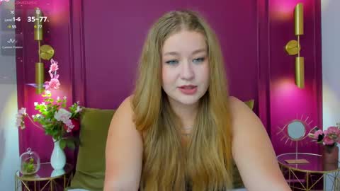 Snapshot of cassieride chatting on February 14, 1:29 pm Curly online show from February 14, 1:29 pm