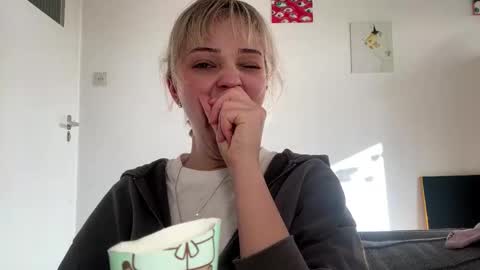 Olivia online show from March 31, 3:45 pm