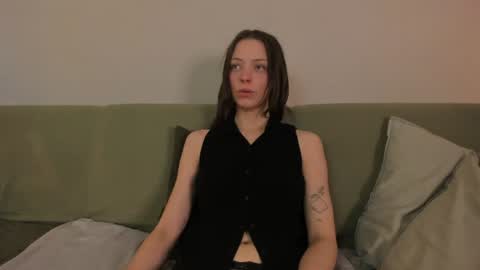  cassandra  online show from June 22, 5:54 pm