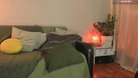  cassandra  online show from March 12, 10:07 pm