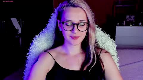 Ellie online show from January 9, 9:26 pm