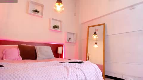 Karol  online show from November 9, 8:27 pm