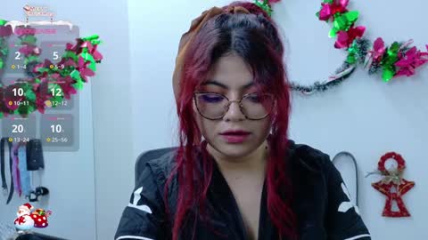 Snapshot of cat_white chatting on December 24, 11:38 am Cata online show from December 24, 11:38 am