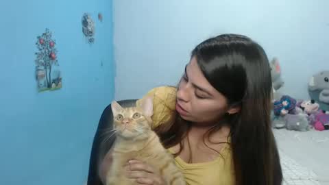 Snapshot of cata_09 chatting on December 14, 9:45 pm cata online show from December 14, 9:45 pm