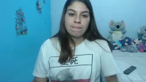 Snapshot of cata_09 chatting on December 10, 11:40 pm cata online show from December 10, 11:40 pm