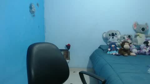 Snapshot of cata_09 chatting on October 2, 12:04 am cata online show from October 2, 12:04 am