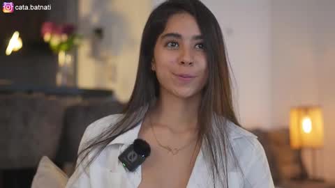 Catalina online show from October 25, 4:36 pm