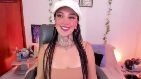 Cata green model independient online show from January 6, 8:23 pm