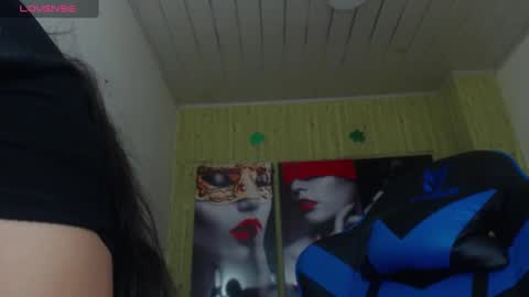 Snapshot of catalehia_milk chatting on December 11, 9:01 pm C A T A L E H I A online show from December 11, 9:01 pm