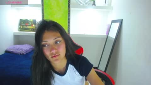 Snapshot of catalehia_milk chatting on December 28, 9:08 pm C A T A L E H I A online show from December 28, 9:08 pm