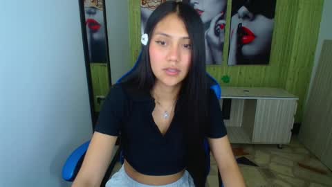 Snapshot of catalehia_milk chatting on March 10, 7:18 pm C A T A L E H I A online show from March 10, 7:18 pm