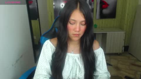 Snapshot of catalehia_milk chatting on February 4, 8:59 pm C A T A L E H I A online show from February 4, 8:59 pm