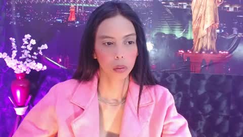 Queen Catalella online show from June 3, 4:02 am