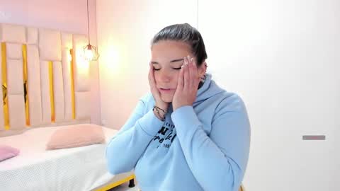 Snapshot of cataleya_sambrano chatting on September 24, 3:44 pm Cataleya online show from September 24, 3:44 pm