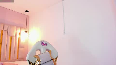 Snapshot of cataleya_sambrano chatting on October 2, 11:37 am Cataleya online show from October 2, 11:37 am