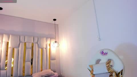 Snapshot of cataleya_sambrano chatting on October 6, 11:05 am Cataleya online show from October 6, 11:05 am