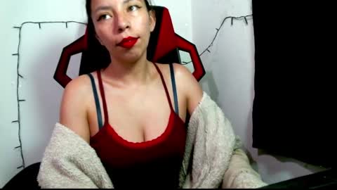 catalina_colombia online show from March 8, 7:18 pm