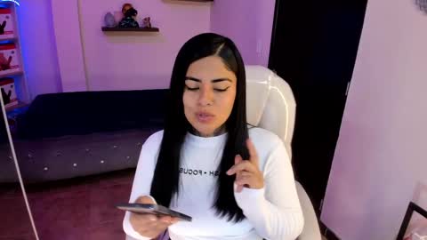 Catalina online show from March 1, 7:37 pm