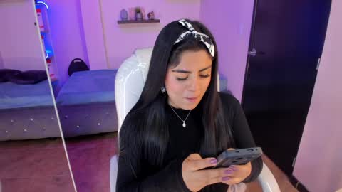 Catalina online show from December 18, 6:46 pm