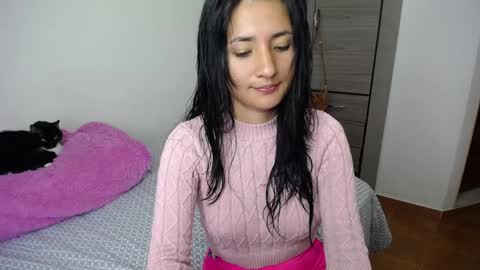 catalinahounn online show from February 6, 7:18 pm