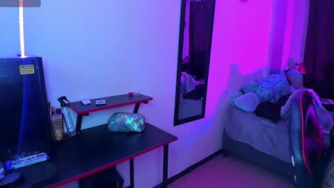  Mia   online show from October 2, 2:49 am