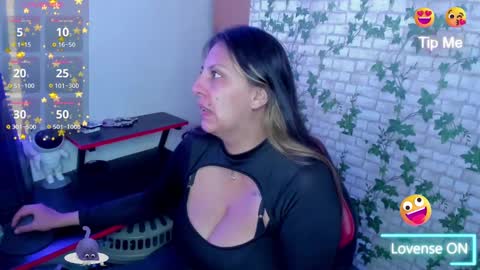  Mia   online show from October 30, 12:02 am