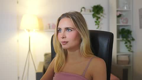 catecrago  online show from November 26, 8:59 am