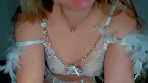 Kat online show from January 8, 10:30 am