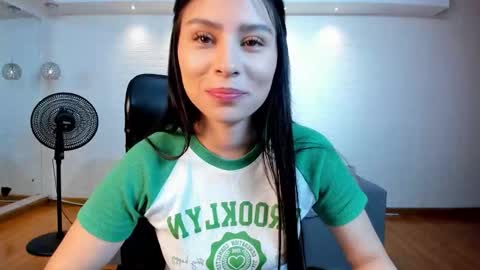 Snapshot of cathalina_santana chatting on September 20, 8:07 pm Catalina Santana online show from September 20, 8:07 pm
