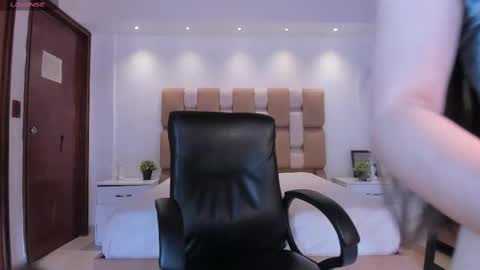 Snapshot of cathalina_santana chatting on September 23, 7:01 pm Catalina Santana online show from September 23, 7:01 pm