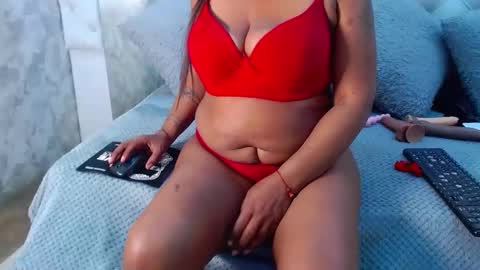Snapshot of catherinetaylor3x chatting on October 4, 4:07 am Catherine online show from October 4, 4:07 am