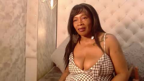 Snapshot of catherinetaylor3x chatting on September 12, 3:51 am Catherine online show from September 12, 3:51 am