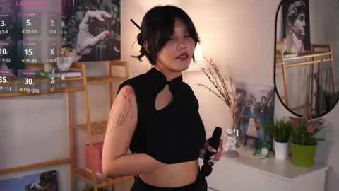 Lee online show from September 22, 4:16 pm