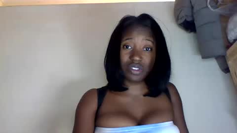 cathia_bella online show from July 14, 6:29 am