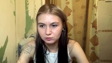 Lola online show from October 29, 10:23 pm