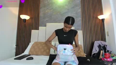 catiusca_reyes_03 online show from March 22, 12:33 pm