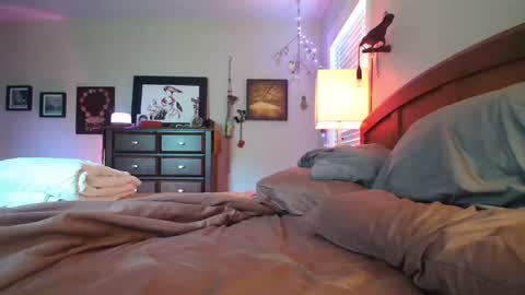 some call me djcatnips some call me CC but i love it when you call me miss catnips  online show from July 28, 7:39 pm