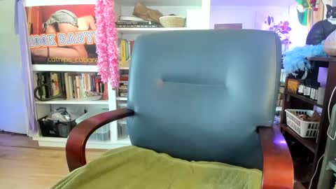Snapshot of catnips_cabaret chatting on February 17, 5:44 pm some call me djcatnips some call me CC but i love it when you call me miss catnips online show from February 17, 5:44 pm