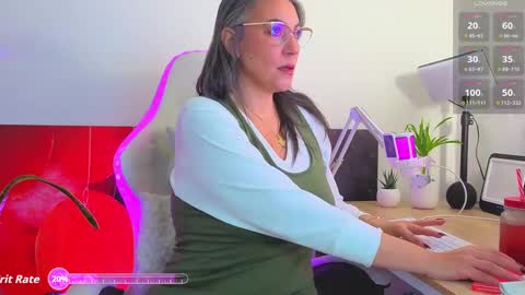 Snapshot of catrina_rich chatting on October 12, 11:07 pm catrina online show from October 12, 11:07 pm