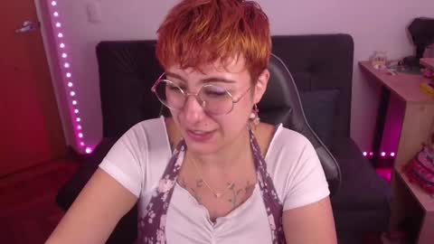 Snapshot of catsito chatting on October 20, 9:18 pm im MIA -Independent Model MY OF is catsito3 online show from October 20, 9:18 pm
