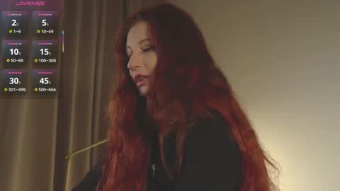 caty_cuddly online show from May 26, 11:48 pm