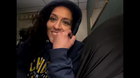 cece_vibez online show from November 30, 10:08 am