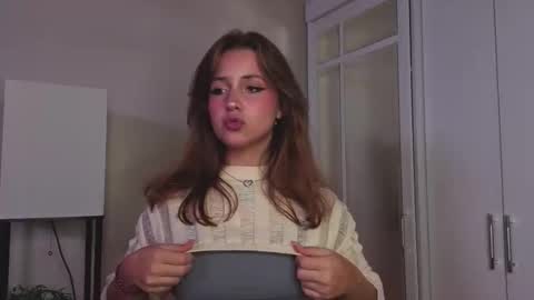 Snapshot of ceceliapidcock chatting on October 13, 7:49 pm Lina online show from October 13, 7:49 pm