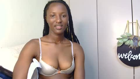 cee_queen online show from July 26, 10:45 am